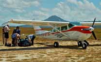 Petit avion avant le décollage à Canaima